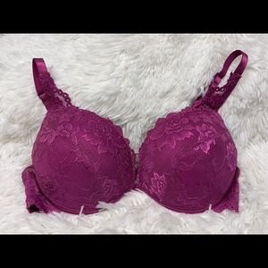 Frederick’s of Hollywood push up bra
